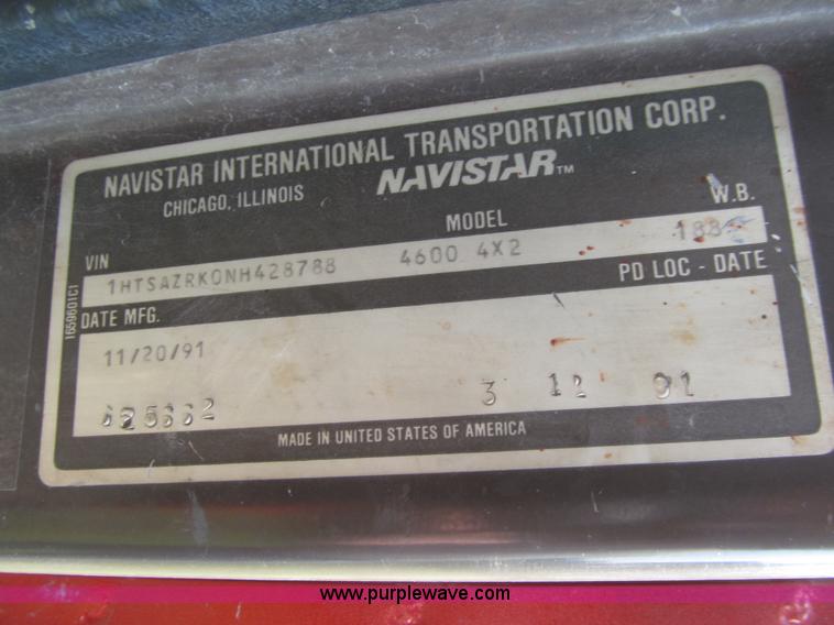 image for item K5735 1992 International 4600 rollback truck