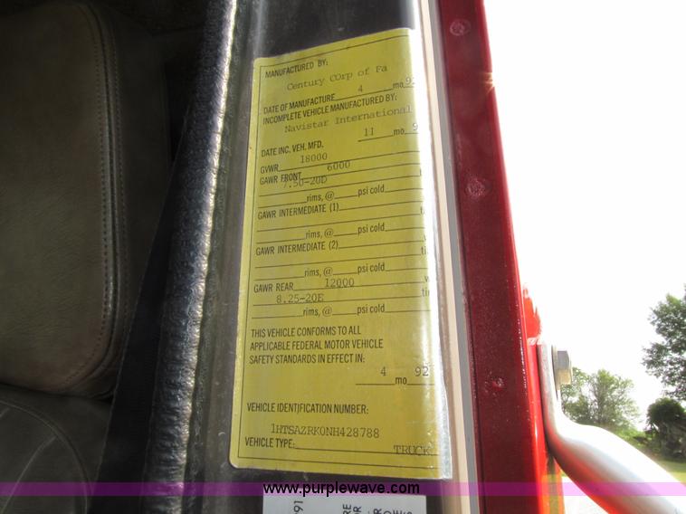 image for item K5735 1992 International 4600 rollback truck