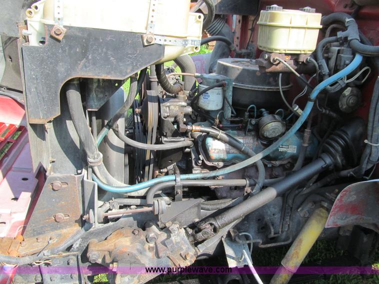 image for item K5735 1992 International 4600 rollback truck