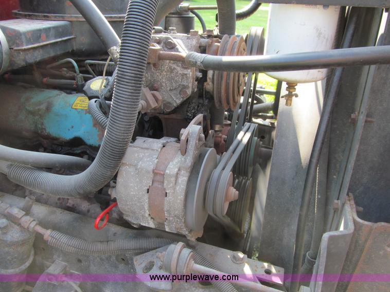 image for item K5735 1992 International 4600 rollback truck