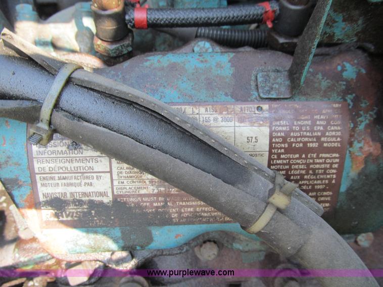 image for item K5735 1992 International 4600 rollback truck