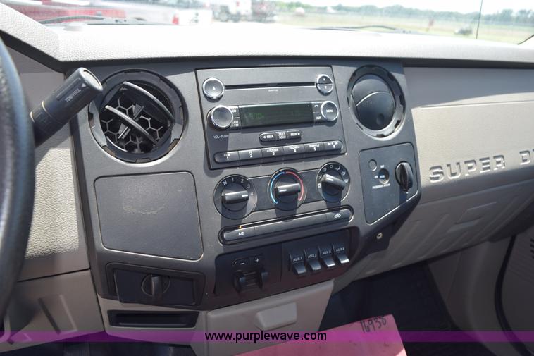 image for item K6124 2009 Ford F450 Super Duty flatbed truck