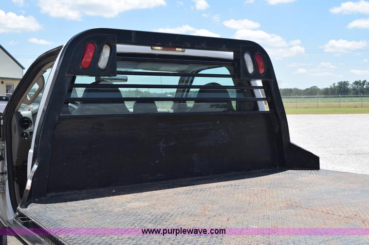 image for item K6124 2009 Ford F450 Super Duty flatbed truck