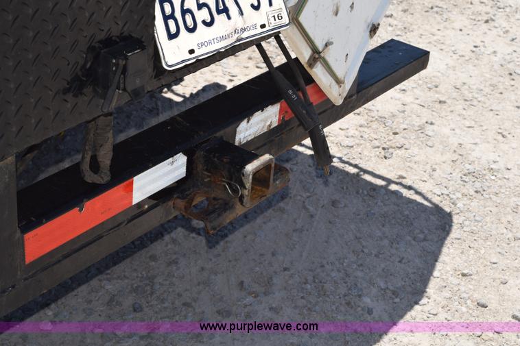 image for item K6124 2009 Ford F450 Super Duty flatbed truck