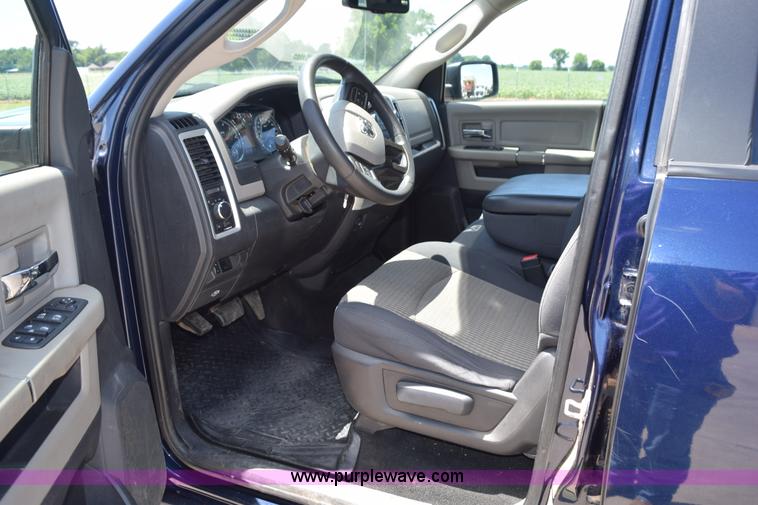 image for item K6126 2012 Dodge Ram 2500 Crew Cab pickup truck