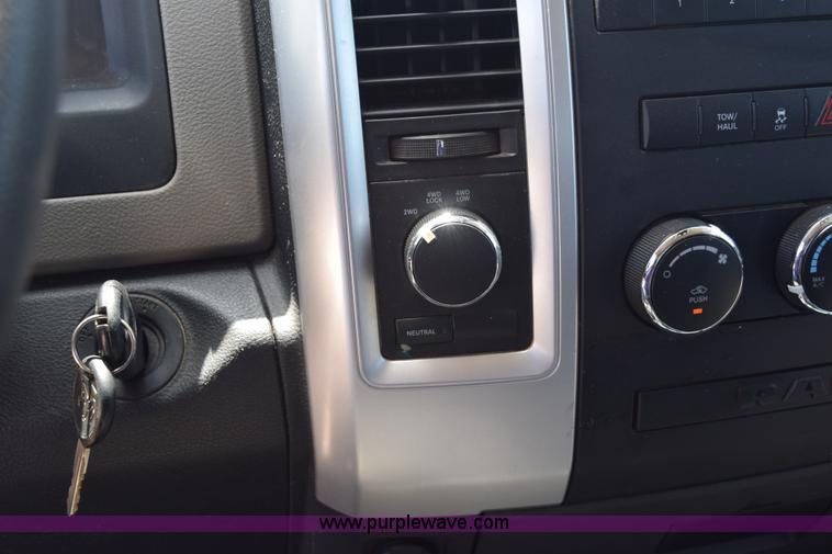 image for item K6126 2012 Dodge Ram 2500 Crew Cab pickup truck