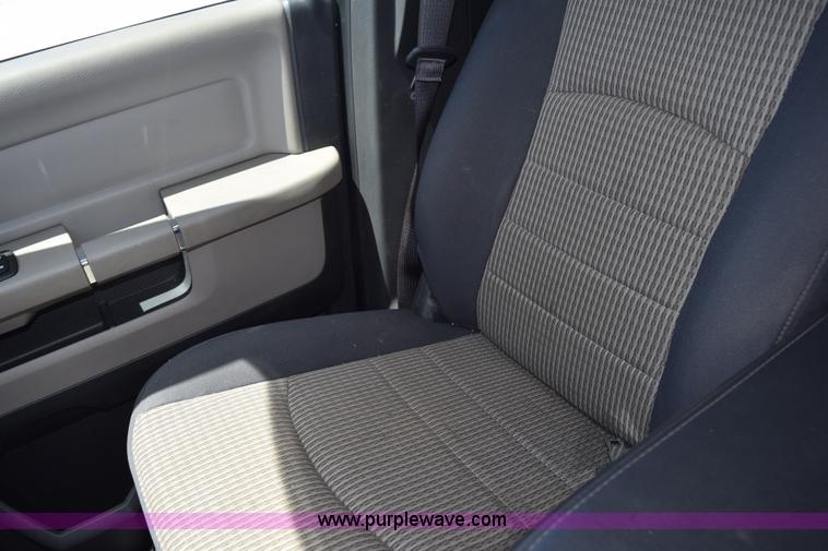 image for item K6126 2012 Dodge Ram 2500 Crew Cab pickup truck