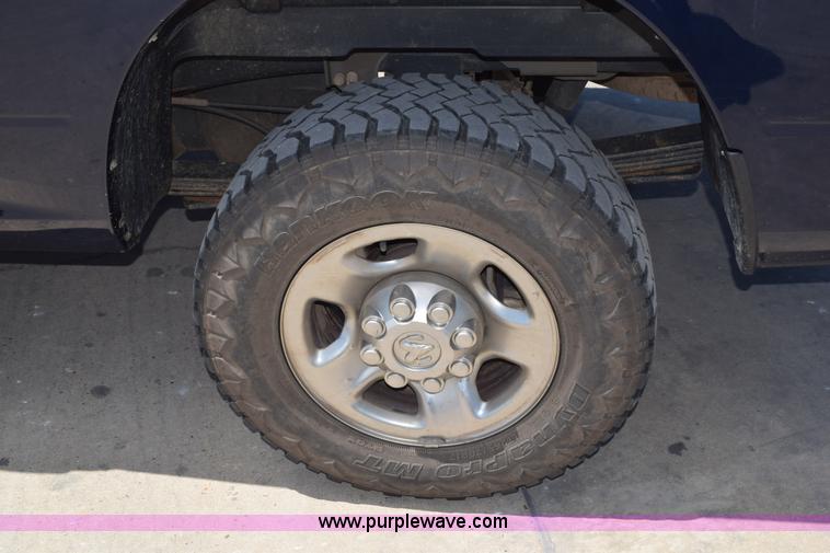 image for item K6126 2012 Dodge Ram 2500 Crew Cab pickup truck