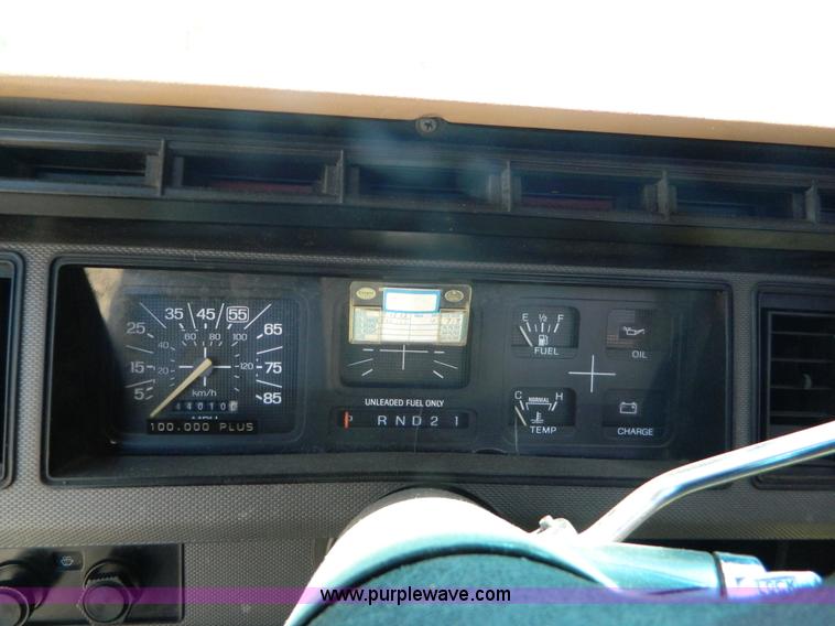 image for item K8086 1985 Ford F150 pickup truck