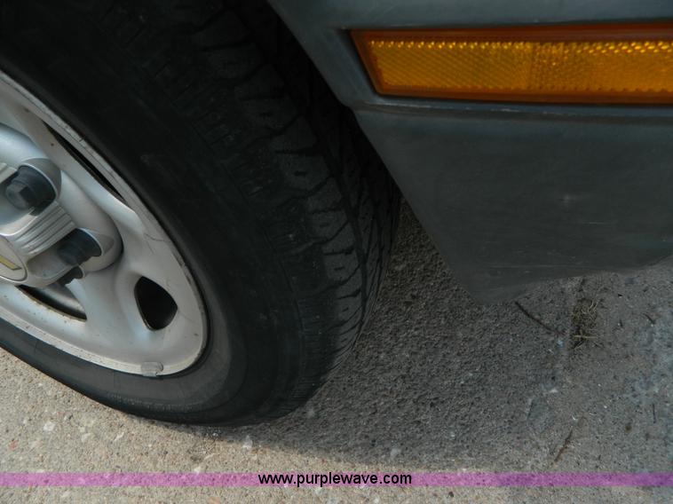 image for item K8109 2004 Chevrolet Astro Cargo van