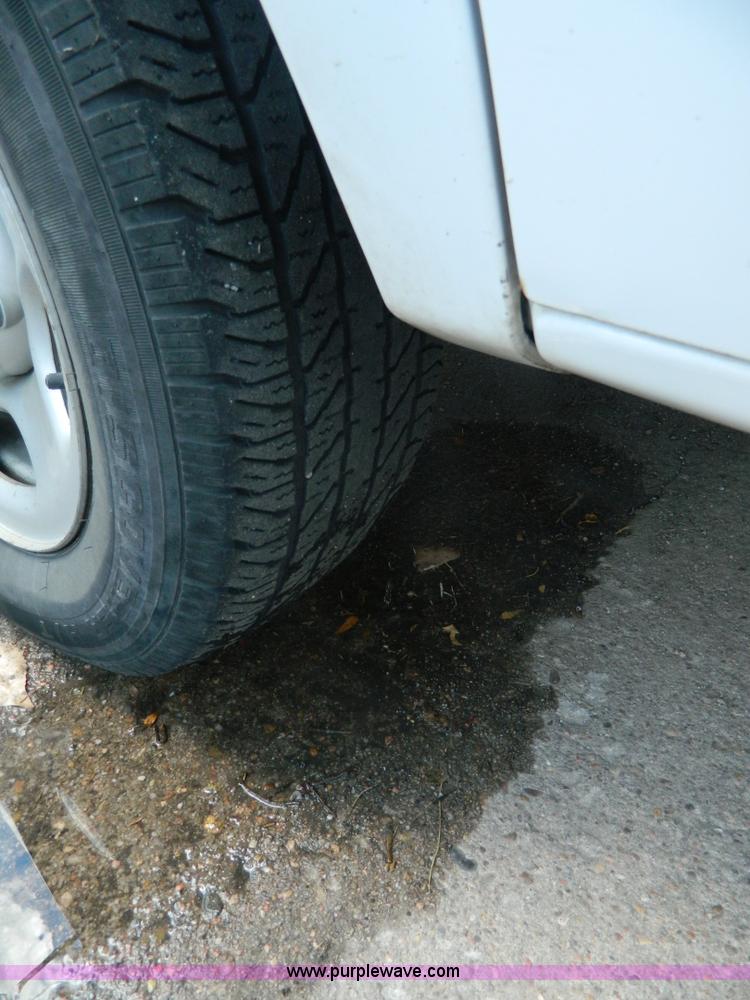 image for item K8109 2004 Chevrolet Astro Cargo van