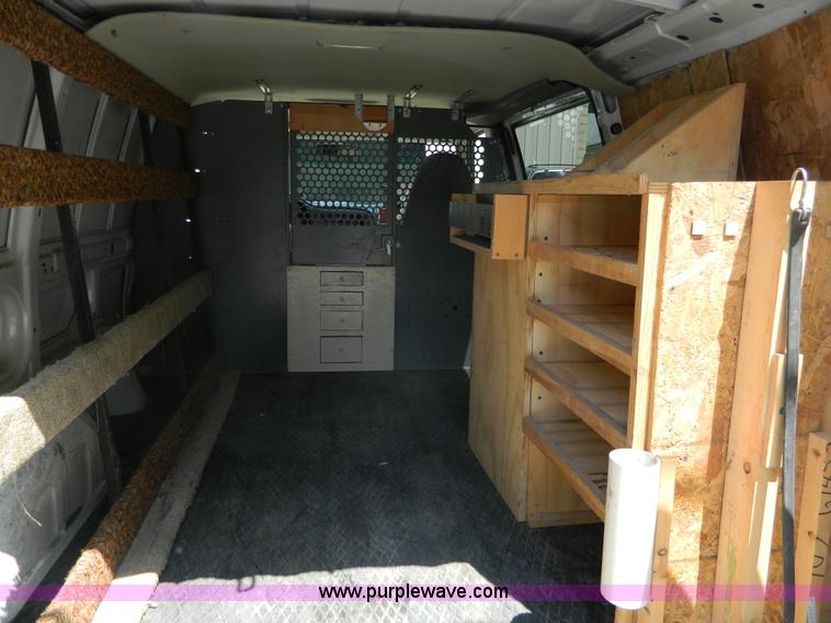 image for item K8109 2004 Chevrolet Astro Cargo van