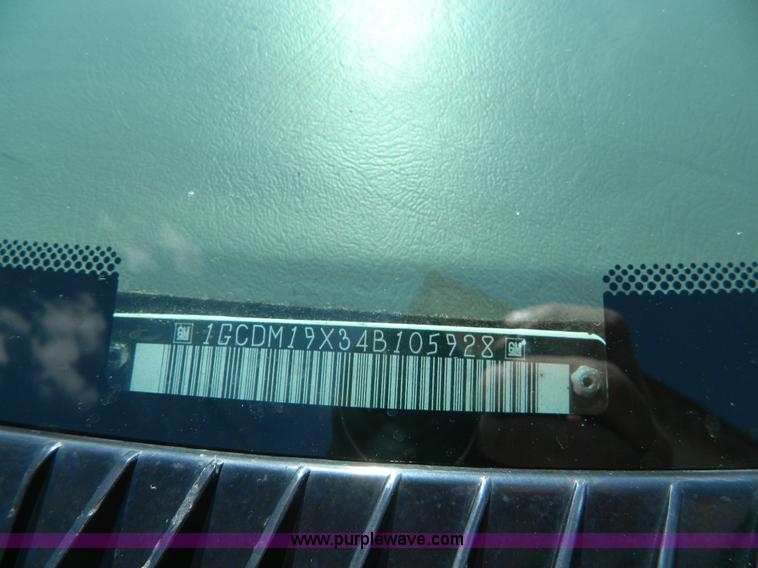 image for item K8109 2004 Chevrolet Astro Cargo van