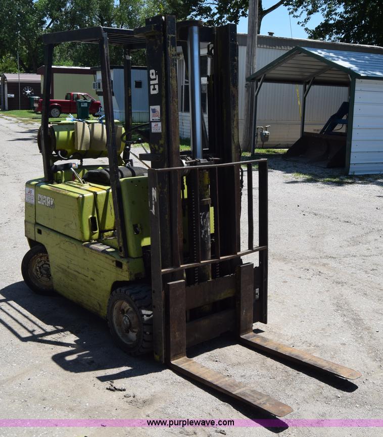 Clark C50025 forklift in Wichita, KS Item L2705 sold Purple Wave