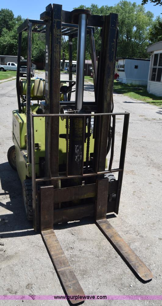 Clark C50025 forklift in Wichita, KS Item L2705 sold Purple Wave