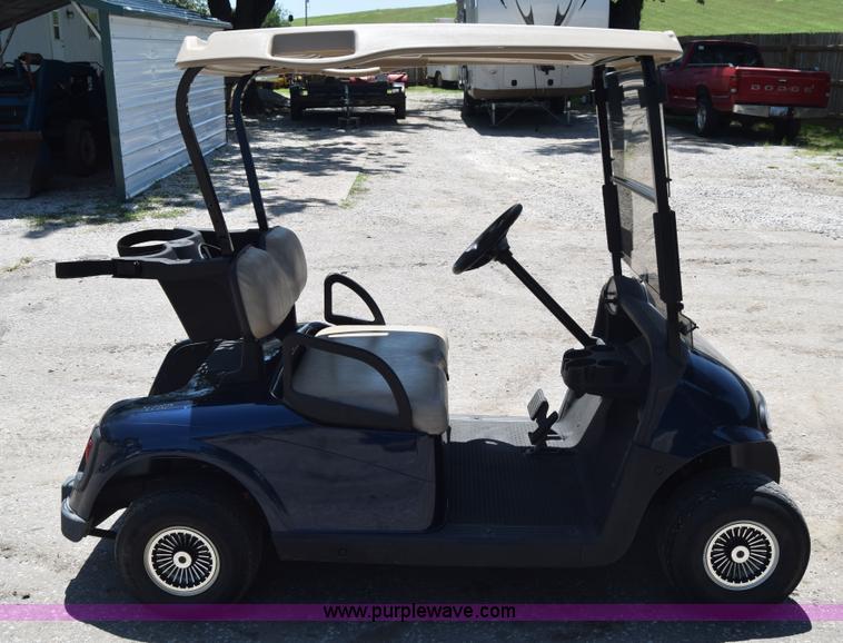image for item L2706 Ez-go golf cart