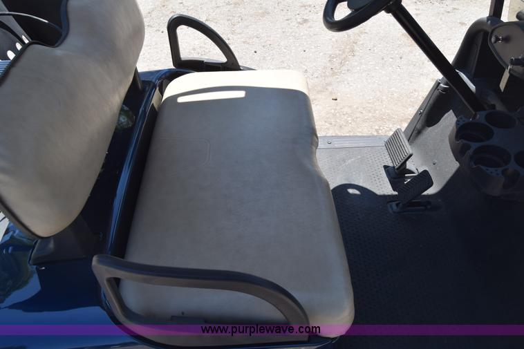 image for item L2706 Ez-go golf cart