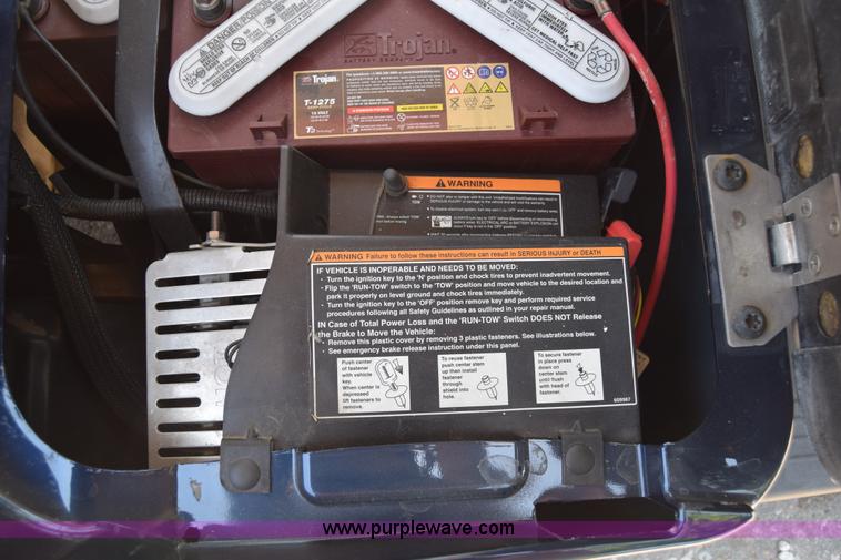 image for item L2706 Ez-go golf cart