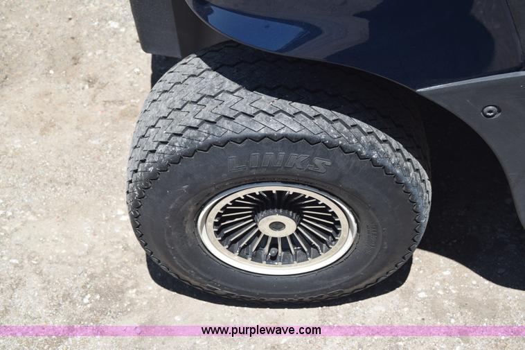 image for item L2706 Ez-go golf cart
