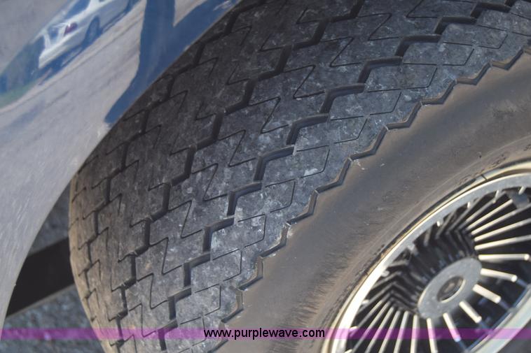 image for item L2706 Ez-go golf cart