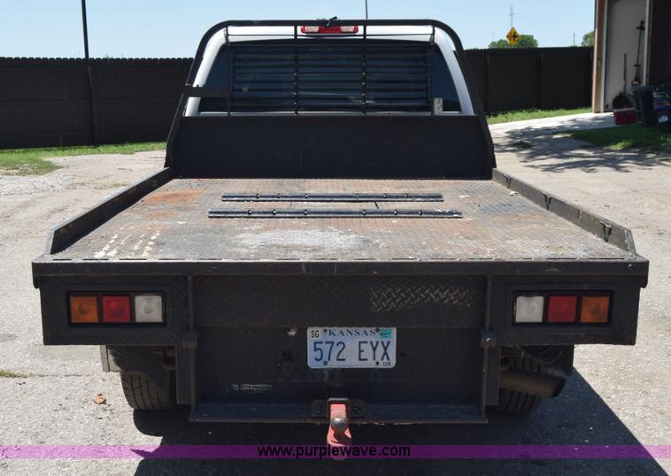 image for item L2708 2005 Chevrolet Silverado 2500HD Crew Cab flatbed pickup truck