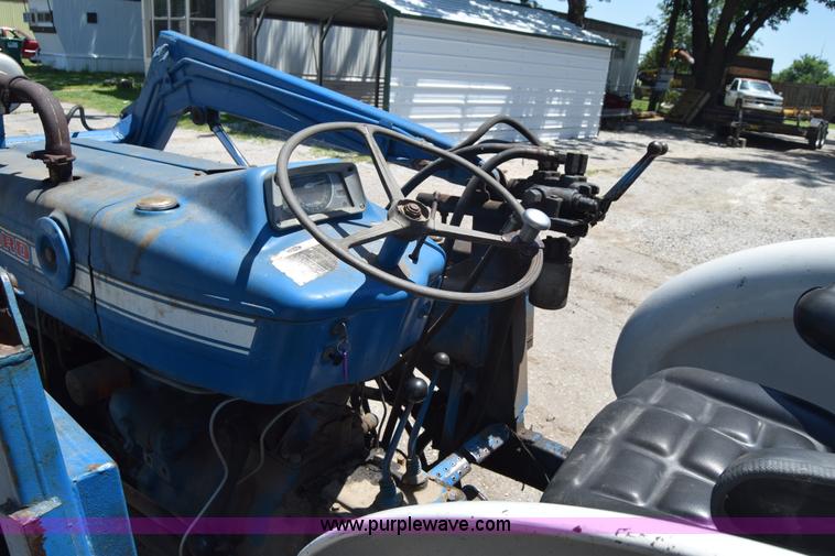 image for item L2709 Ford 2000 tractor