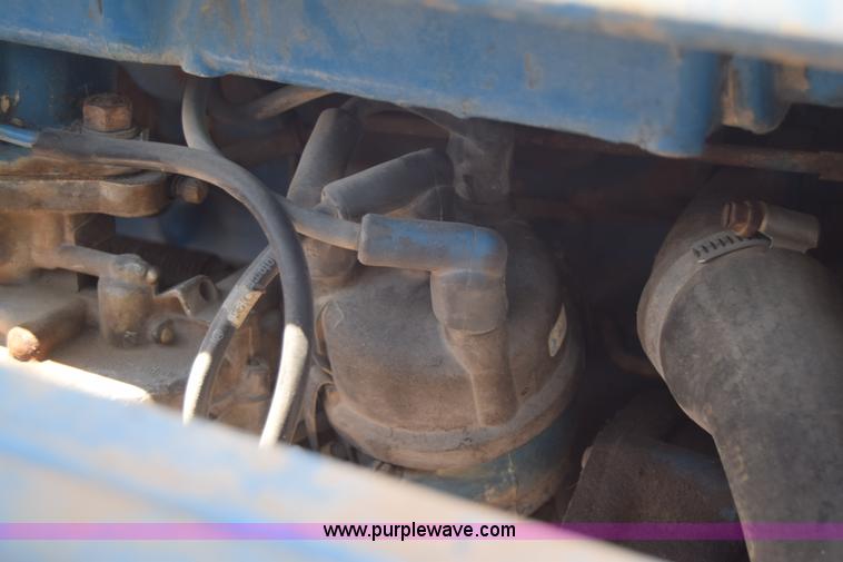 image for item L2709 Ford 2000 tractor