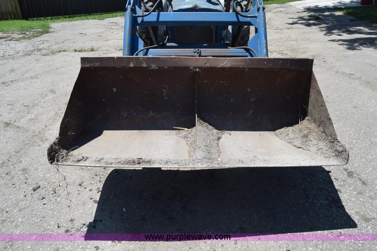 image for item L2709 Ford 2000 tractor