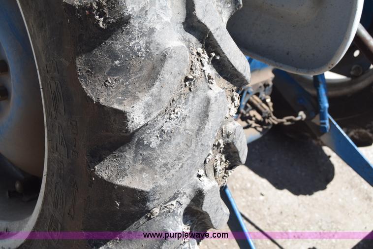 image for item L2709 Ford 2000 tractor