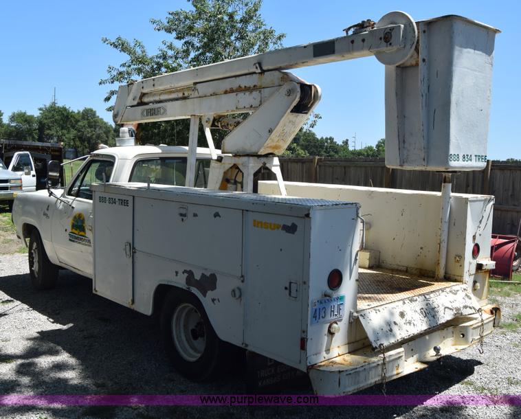 image for item L2715 1980 Dodge D40 bucket truck