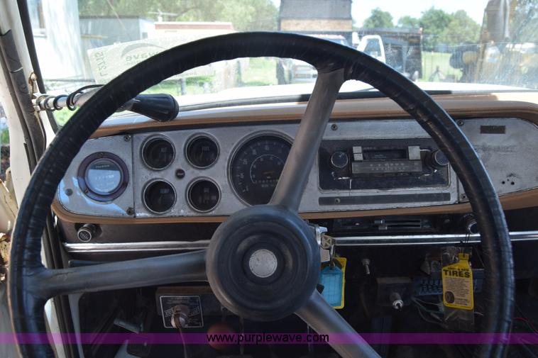 image for item L2715 1980 Dodge D40 bucket truck