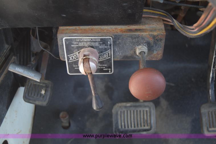 image for item L2715 1980 Dodge D40 bucket truck