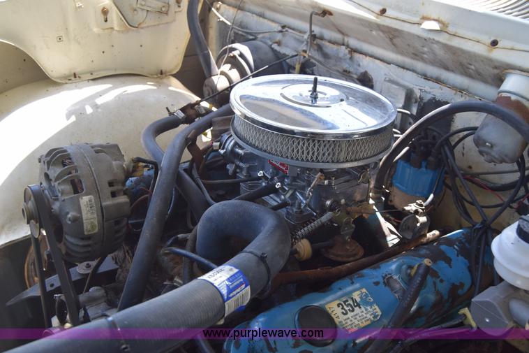 image for item L2715 1980 Dodge D40 bucket truck