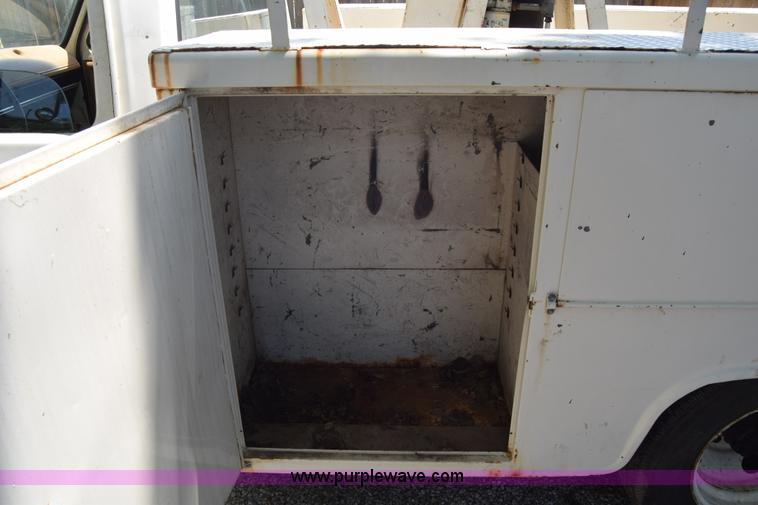 image for item L2715 1980 Dodge D40 bucket truck