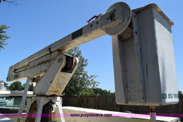 image for item L2715 1980 Dodge D40 bucket truck