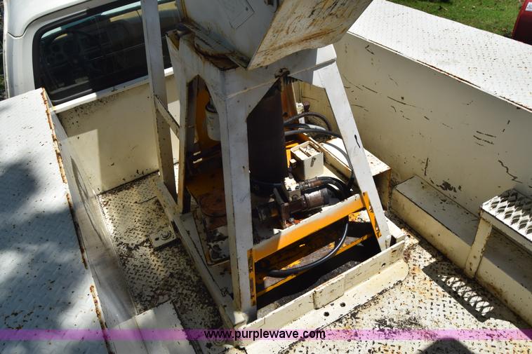 image for item L2715 1980 Dodge D40 bucket truck