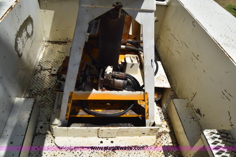 image for item L2715 1980 Dodge D40 bucket truck