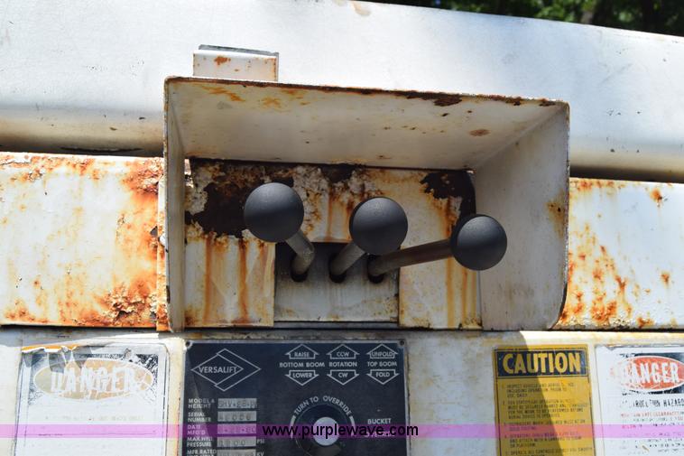 image for item L2715 1980 Dodge D40 bucket truck