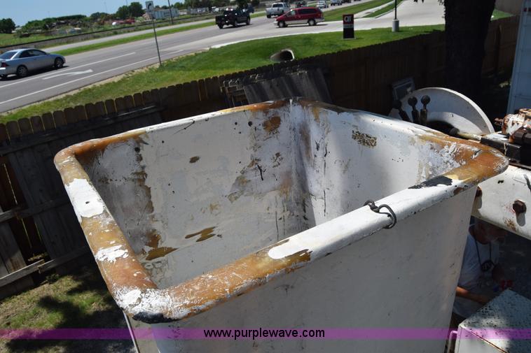 image for item L2715 1980 Dodge D40 bucket truck