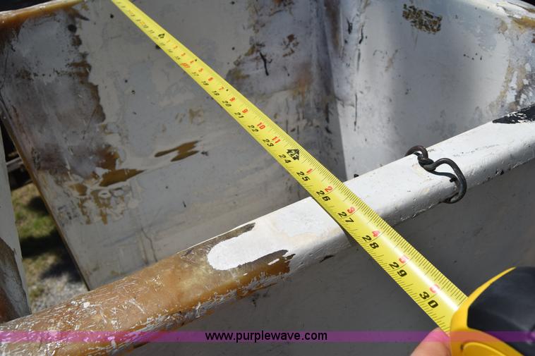 image for item L2715 1980 Dodge D40 bucket truck