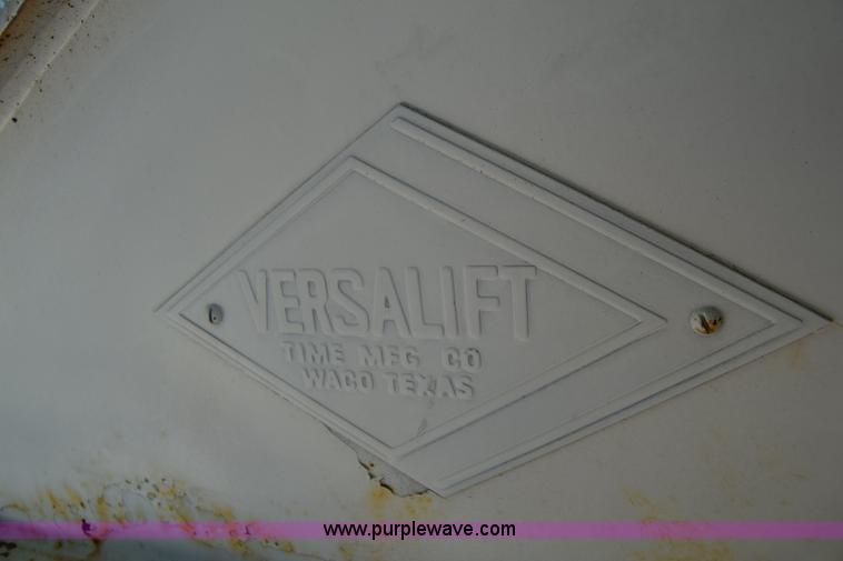 image for item L2715 1980 Dodge D40 bucket truck