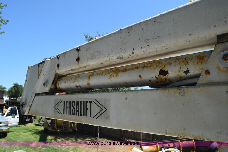 image for item L2715 1980 Dodge D40 bucket truck