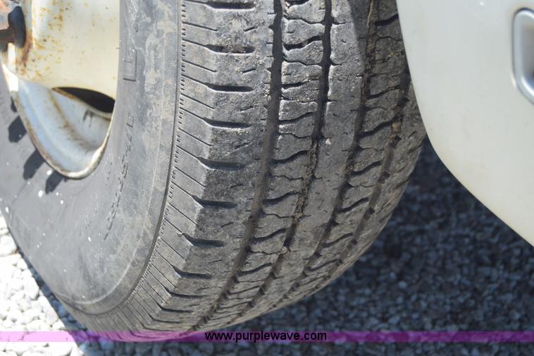 image for item L2715 1980 Dodge D40 bucket truck