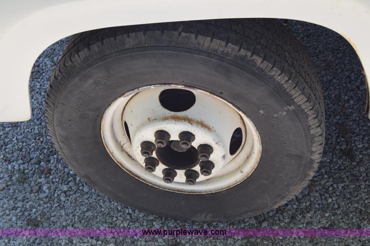 image for item L2715 1980 Dodge D40 bucket truck