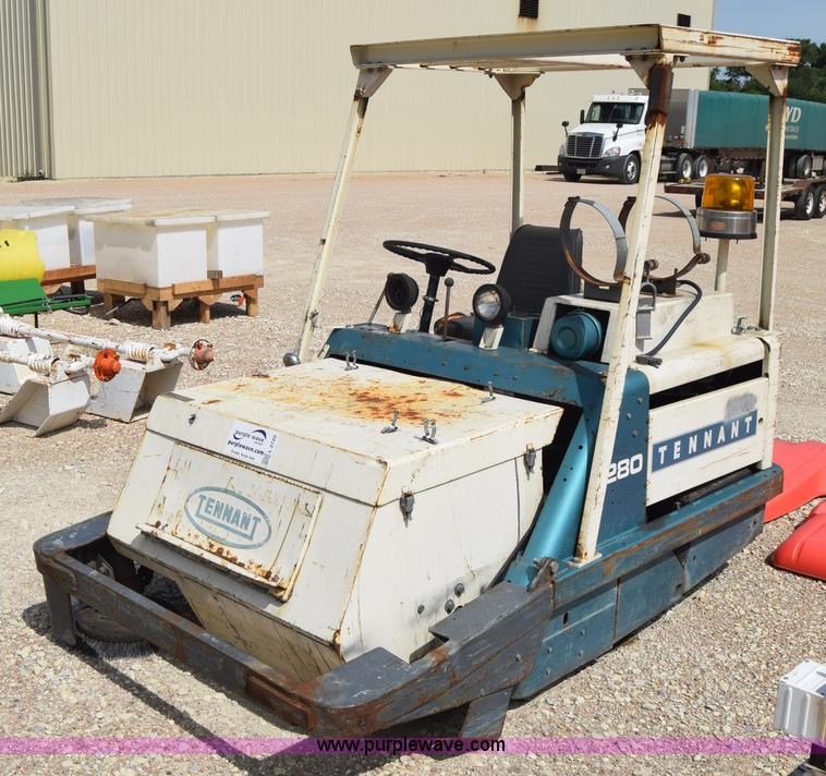 image for item L2720 Tennant 280 power sweeper