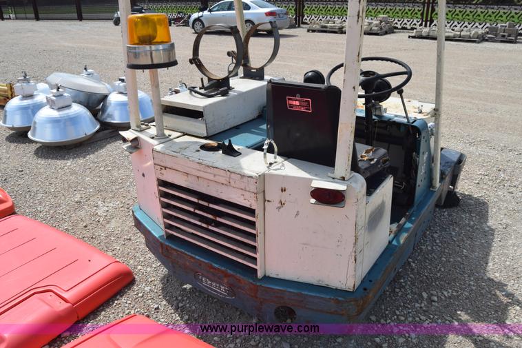 image for item L2720 Tennant 280 power sweeper