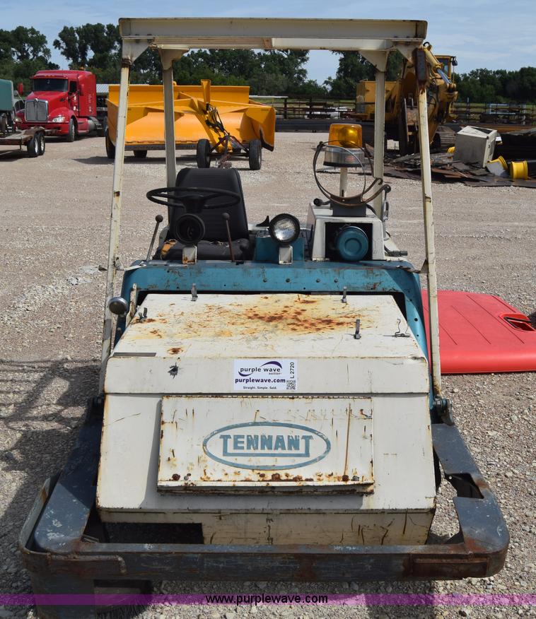 image for item L2720 Tennant 280 power sweeper