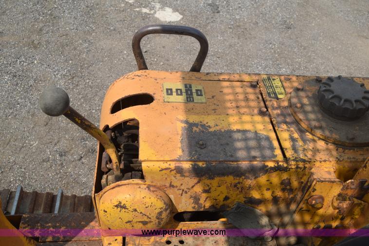 image for item L6742 International 100E track loader