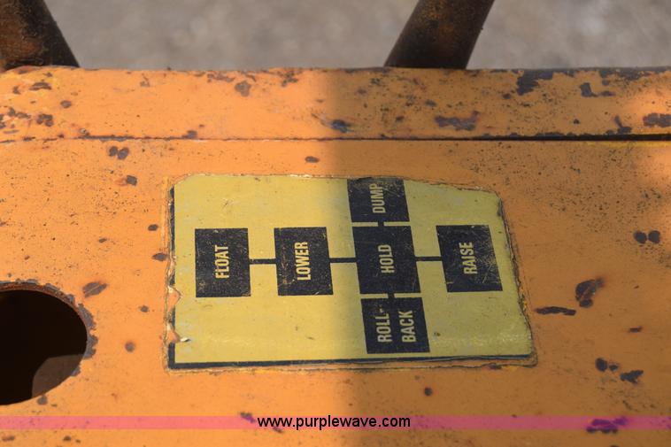 image for item L6742 International 100E track loader