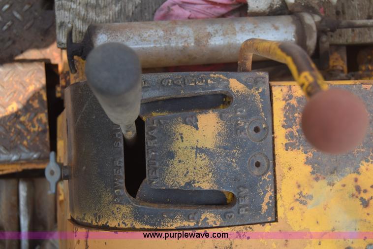 image for item L6742 International 100E track loader